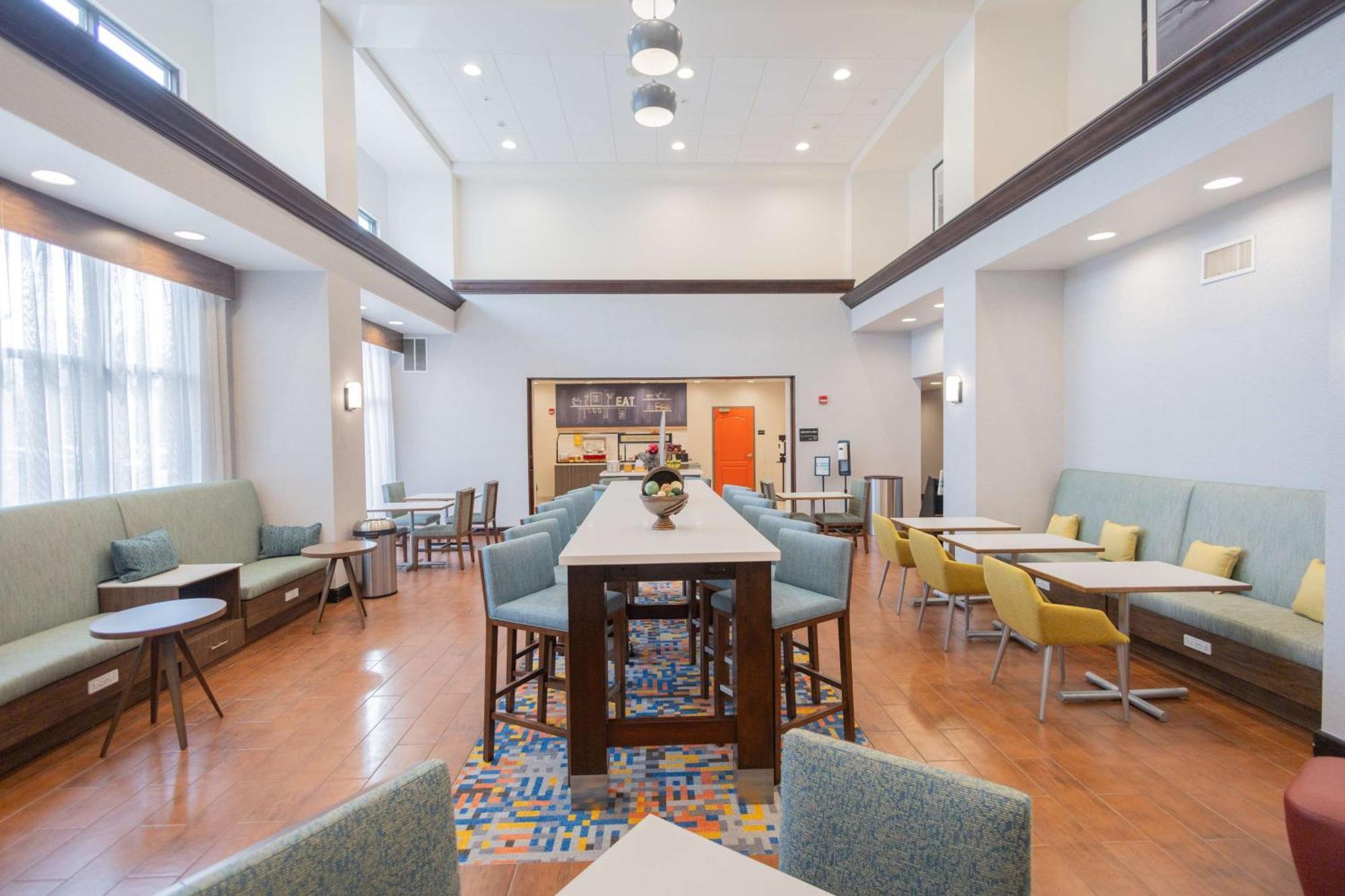 Hampton Inn & Suites By Hilton Seattle/Kent Zewnętrze zdjęcie
